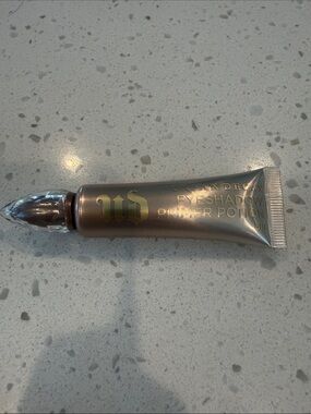 Urban Decay Eyeshadow Primer Potion in Sin Champagne Beige